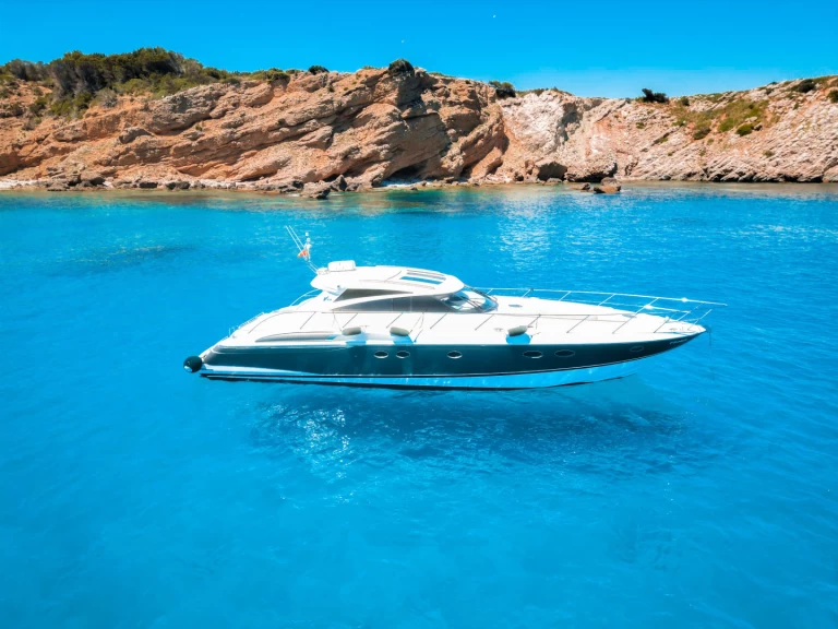 Luxury Yacht to hire Mahón at the best price