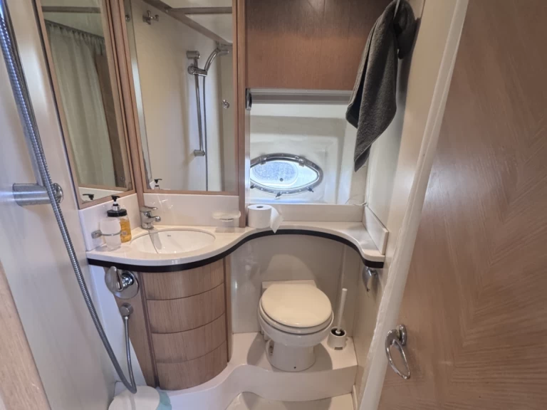 Yacht charter Puerto Banús - Astondoa Astondoa 44 Fly on SamBoat