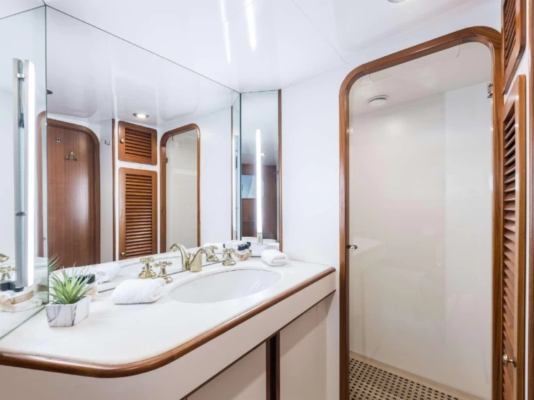 Hire Luxury Yacht with or without skipper Lagoon Ibiza Town