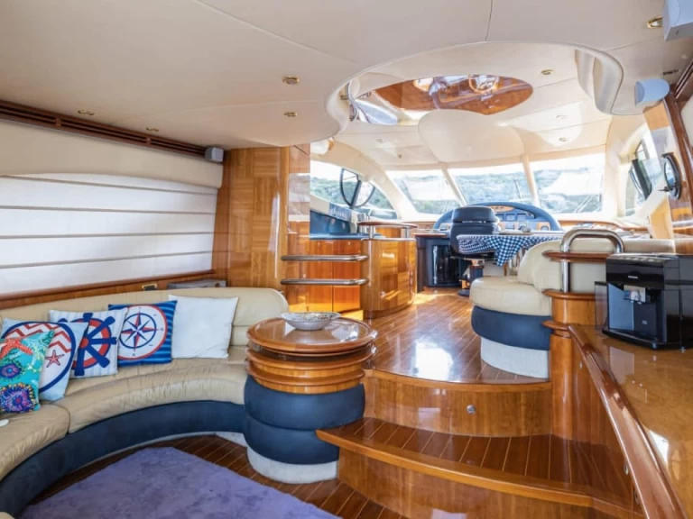 Luxury Yacht hire in Bodrum harbour - Azimut-55 2015