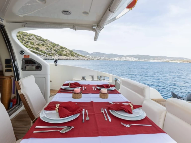 Hire Luxury Yacht with or without skipper Azimut-55 Bodrum harbour