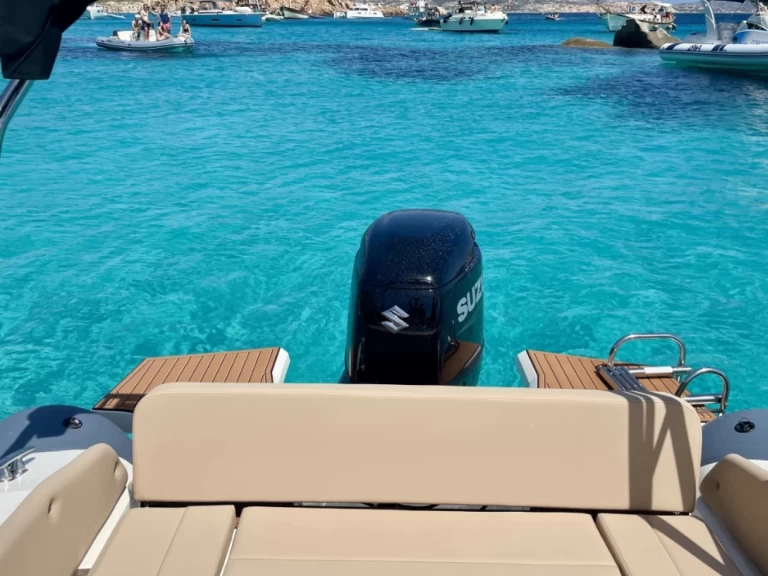 Hire RIB Nuova Jolly with a boat licence