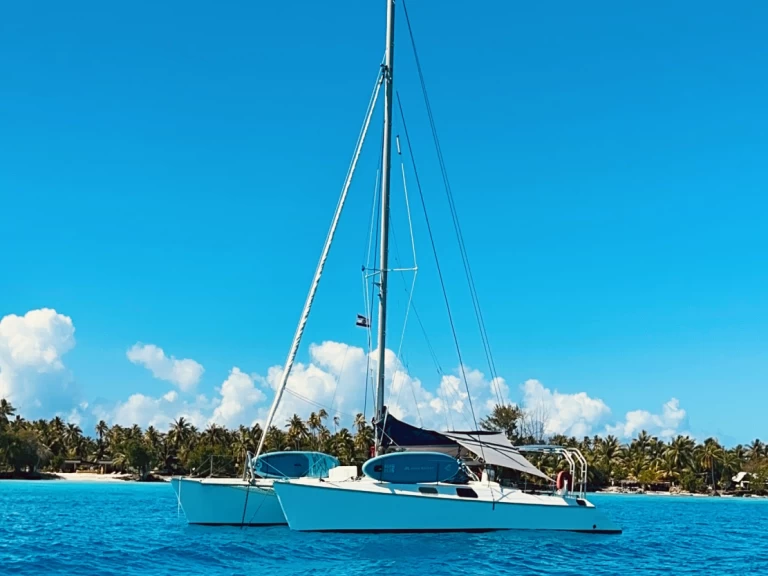 Hire Catamaran with or without skipper Fountaine Pajot Punaauia