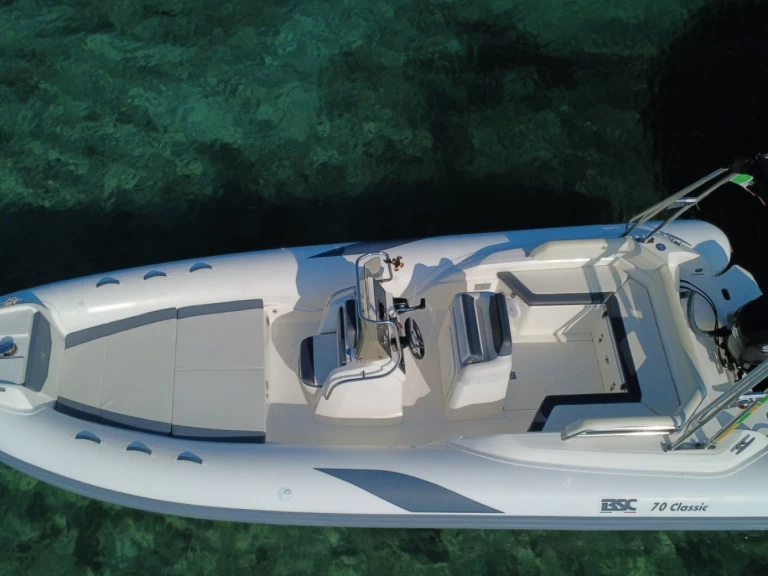 Hire RIB with or without skipper Bsc Cannigione