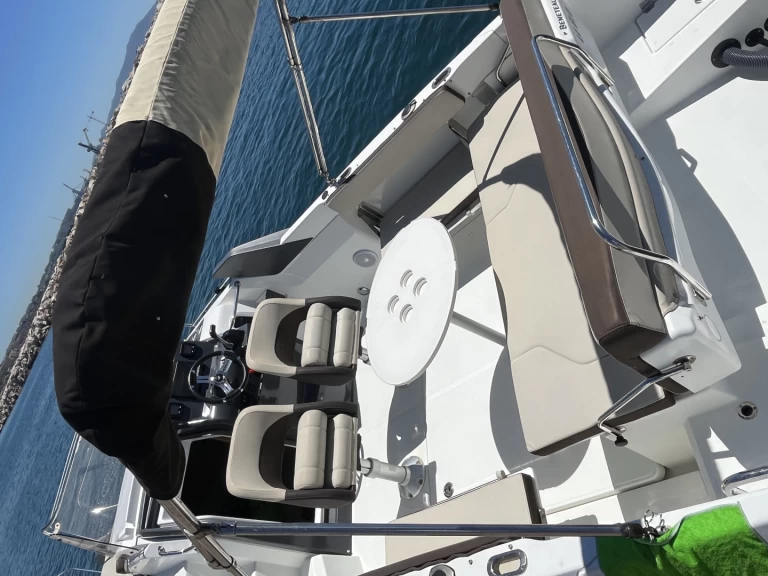 Hire Motorboat with or without skipper Bénéteau Marseille