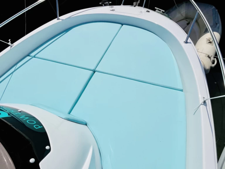 Hire Motorboat Romar with a boat licence