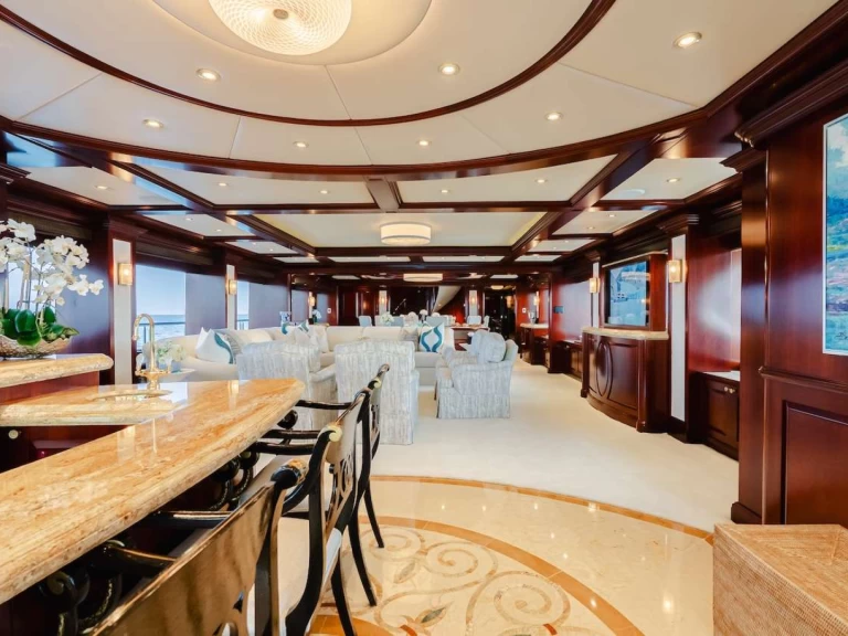 Charter a Trinity TCB in Bahamas on Samboat