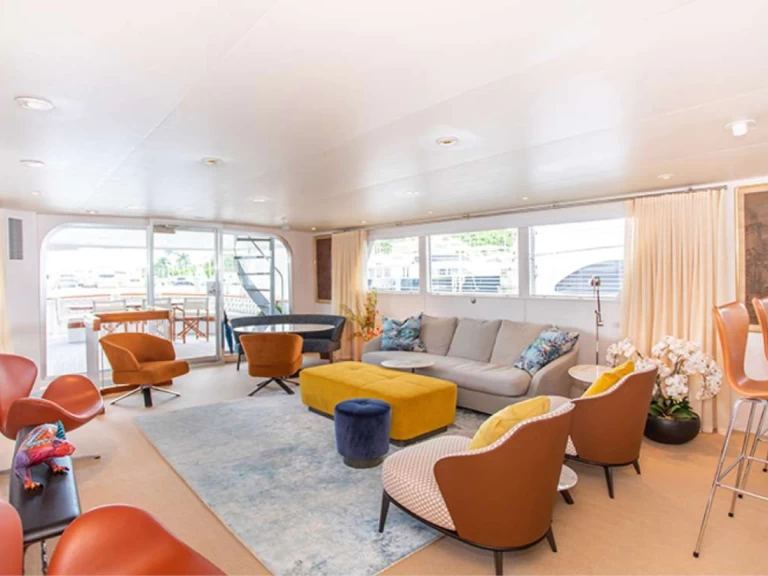 Hire Luxury Yacht with or without skipper Burger State of Maine