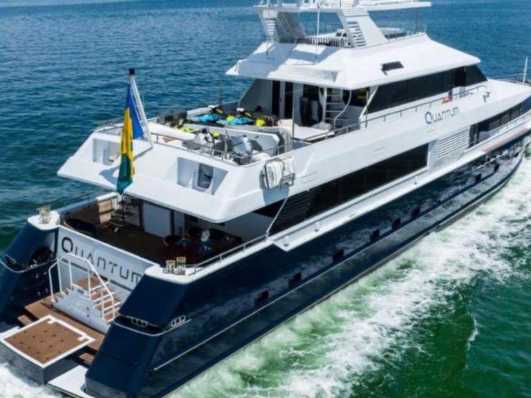 Hire Luxury Yacht with or without skipper Broward Miami