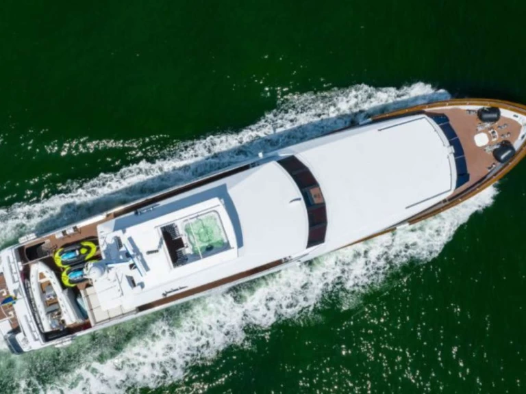 Hire Luxury Yacht Broward with a boat licence
