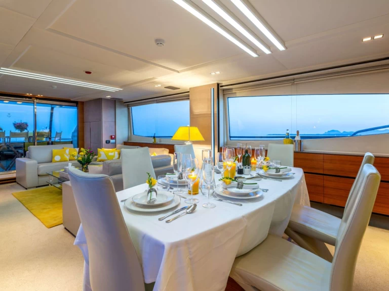 Yacht charter Cannes - Peri Yachts Quantum on SamBoat