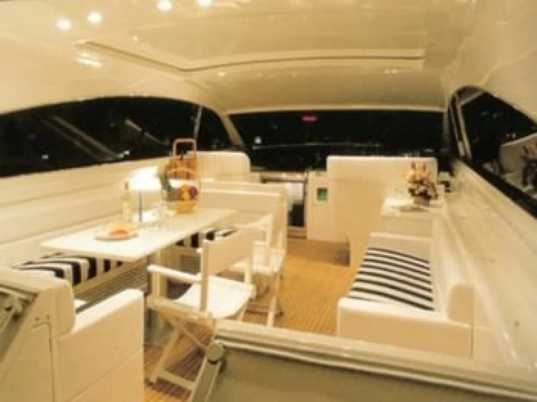 Yacht hire Nassau cheap DARE TO DREAM