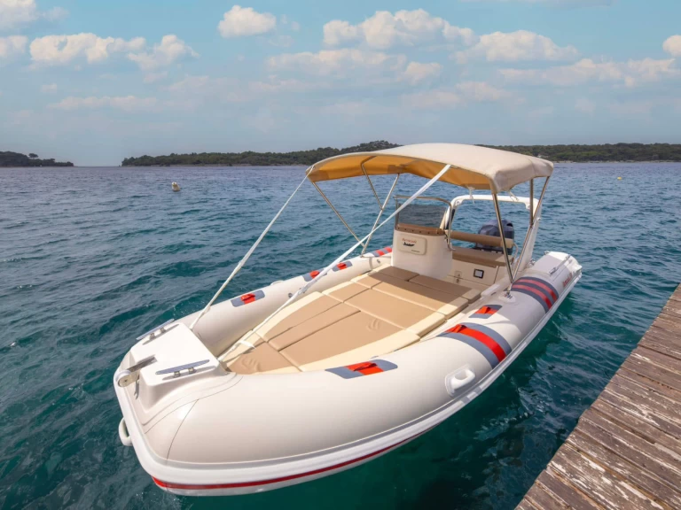 Charter a Barracuda Yachts Barracuda 530 in Crikvenica on Samboat
