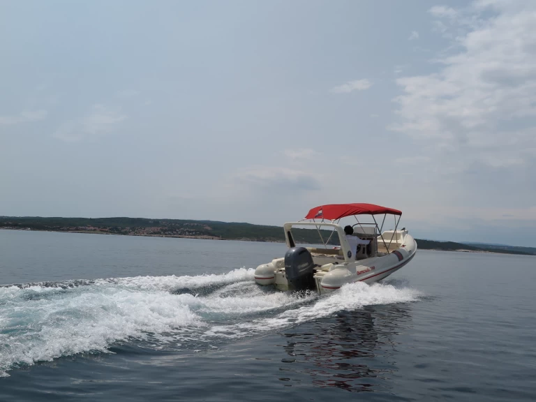 Hire RIB Barracuda Yachts with a boat licence