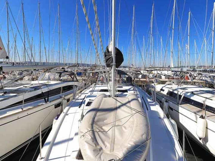 Sailboat hire in Biograd na Moru - Bavaria Bavaria C45 Holiday