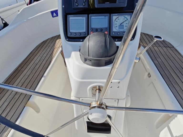 Sailboat to hire Punat at the best price