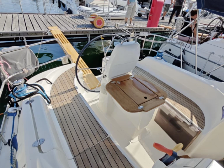 Bavaria Bavaria 30 Cruiser charter bareboat or skippered in  Punat