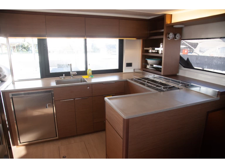Hire Catamaran with or without skipper Lagoon Paros (Island)