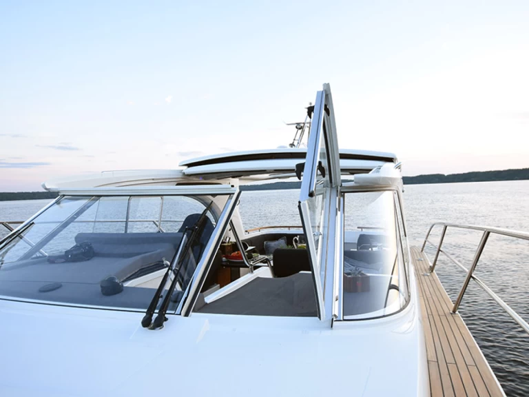 Hire Motorboat Marex with a boat licence