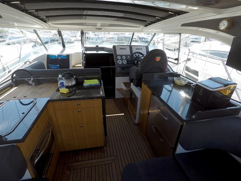 Yacht charter Šibenik - Marex Marex 360 CC on SamBoat