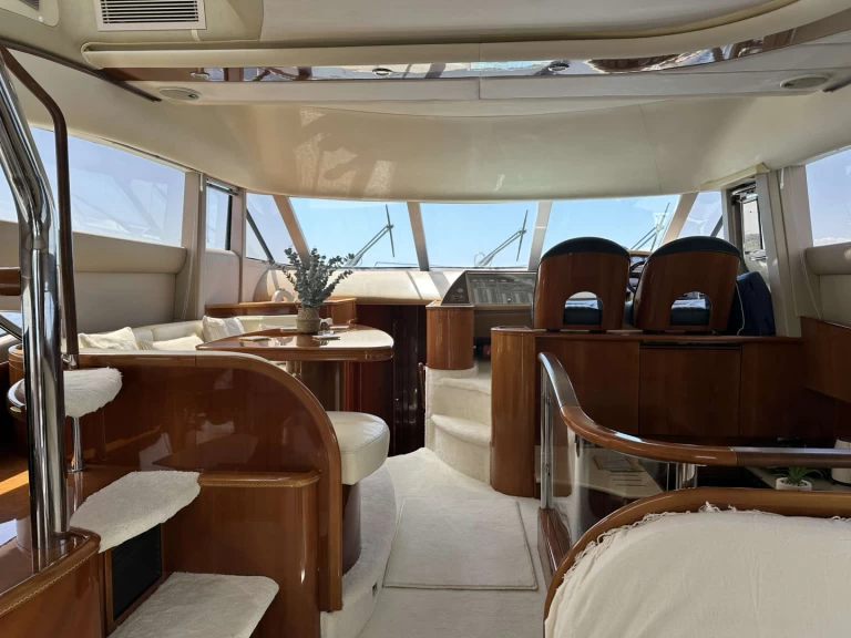 Yacht charter Porto Cheli - Princess, UK Lady Hope on SamBoat