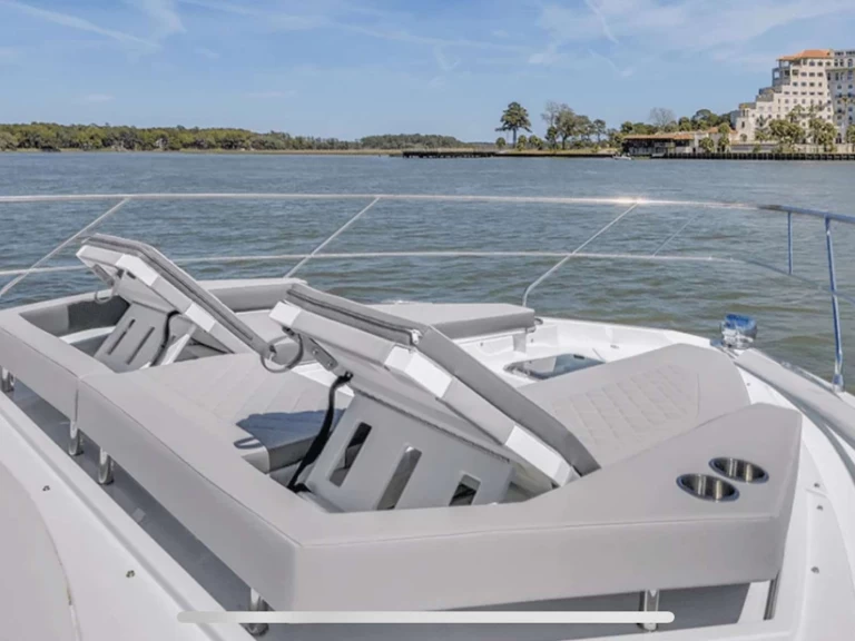 Luxury Yacht hire in Delray Beach - Cruisers TriFecta