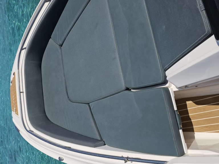 RIB to hire Saint-Florent at the best price