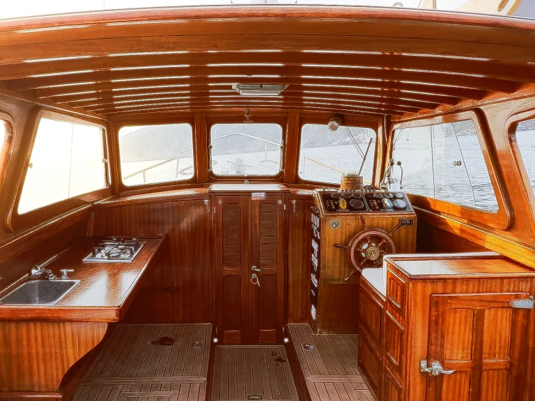 Hire Motorboat with or without skipper G.i.a.m Rapallo Bocca di Magra