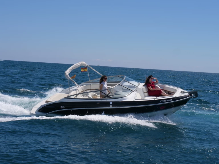 Charter a Formula 240 BR in Empuriabrava on Samboat