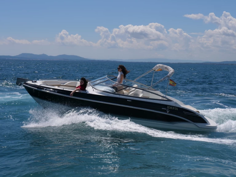 Hire Motorboat Formula with a boat licence