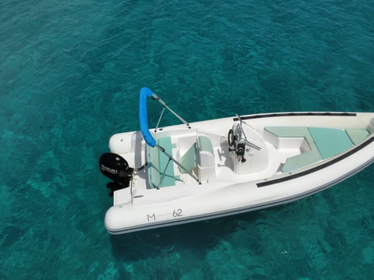 Hire RIB Magnus with a boat licence