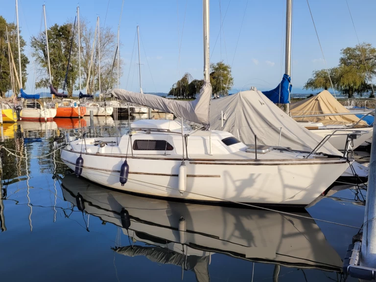 Hire Sailboat Aubin with a boat licence