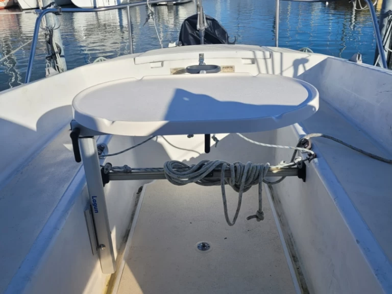 Hire a Aubin Tequila Auvernier