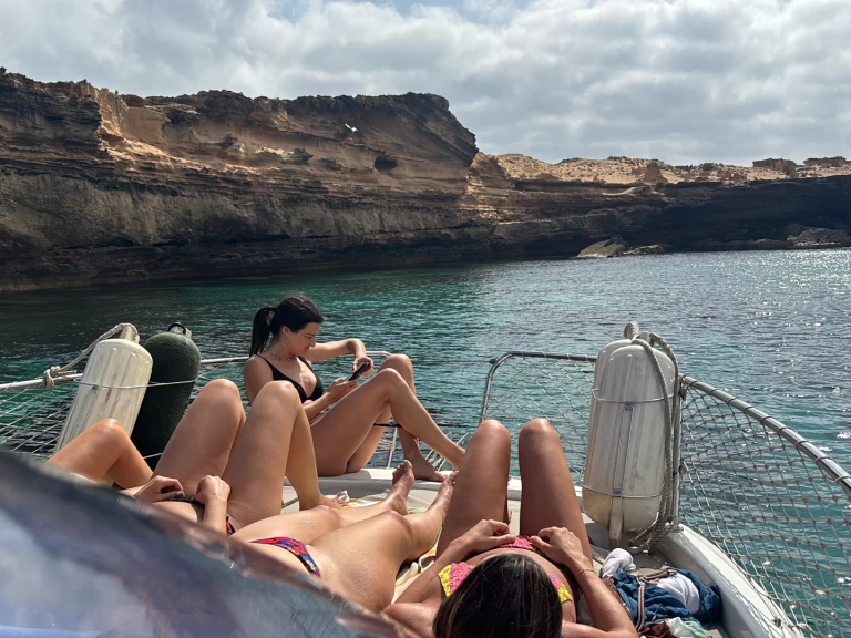 Yacht hire Marina Formentera cheap Cap Camarat 9.0 WA