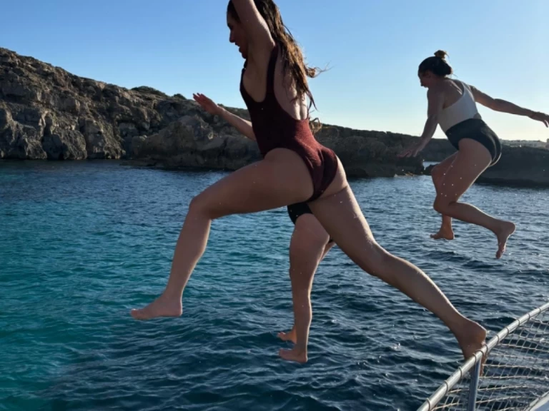 Hire Motorboat with or without skipper Jeanneau Marina Formentera