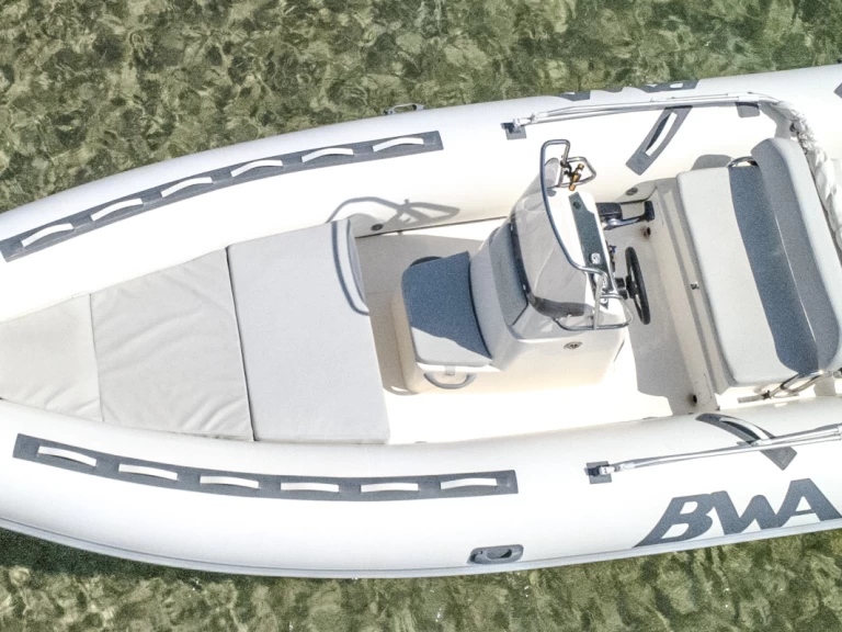 Hire RIB with or without skipper Bwa Cannigione