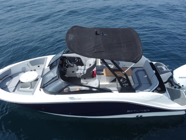 Motorboat to hire Puerto Banús at the best price