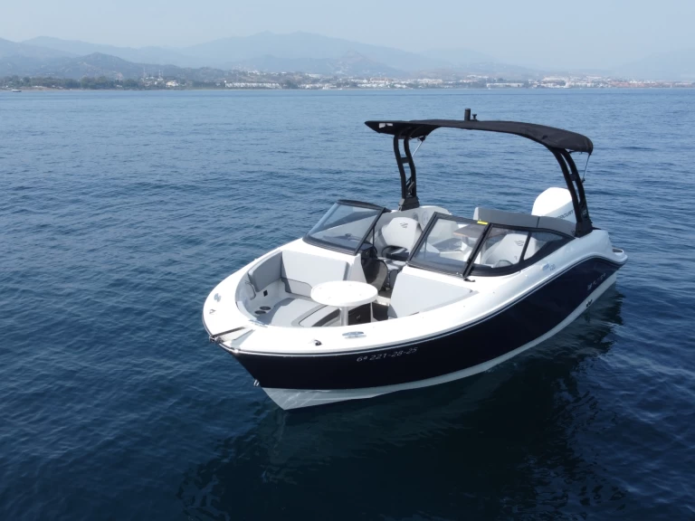 Hire a Bayliner bayliner v20 Puerto Banús