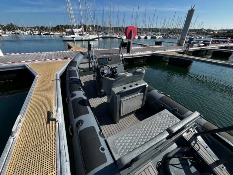 Yacht charter La Forêt-Fouesnant - Highfield Patrol 660 on SamBoat