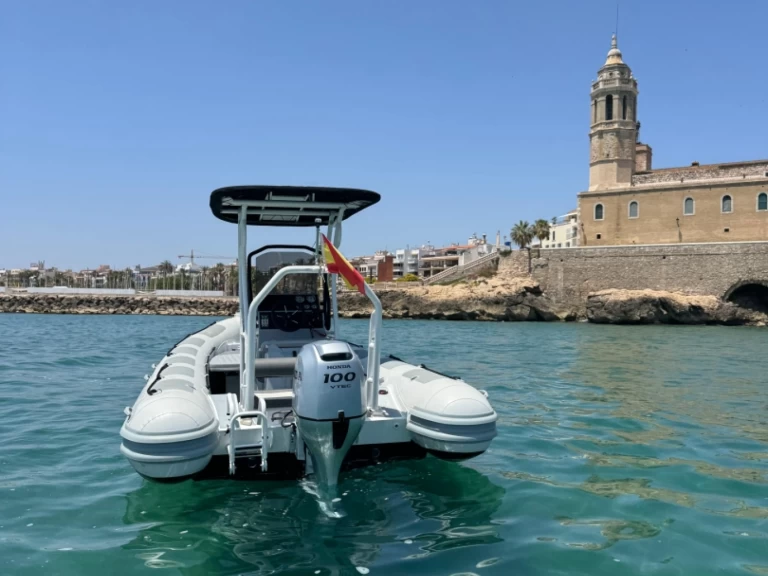 Hire RIB Highfield with a boat licence