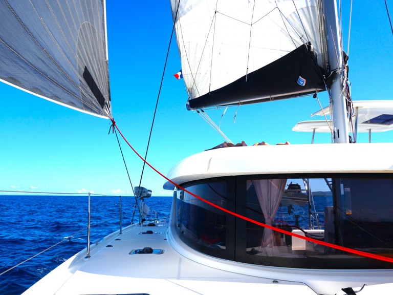 Charter a Lagoon Lagoon 42 in Ajaccio on Samboat