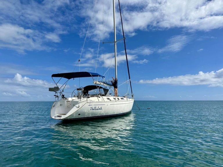 Sailboat hire in Grand Baie - Dufour Dufour 41 Classic