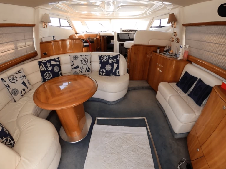 Hire Motorboat Cranchi with a boat licence