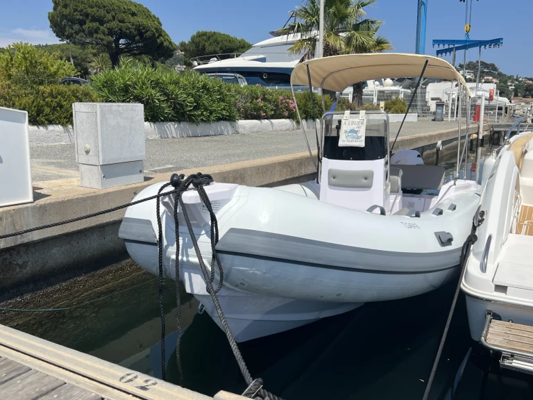 Yacht charter Sainte-Maxime - Selva D570FB on SamBoat