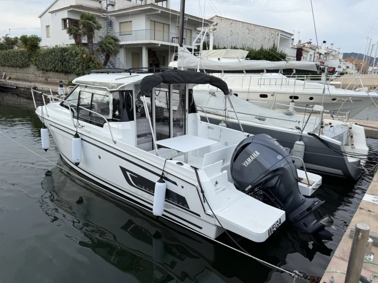 Hire a Jeanneau Merry Fisher 795 Series2 Empuriabrava