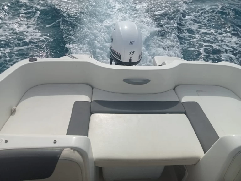 Yacht charter La Savina - Bayliner E16 on SamBoat