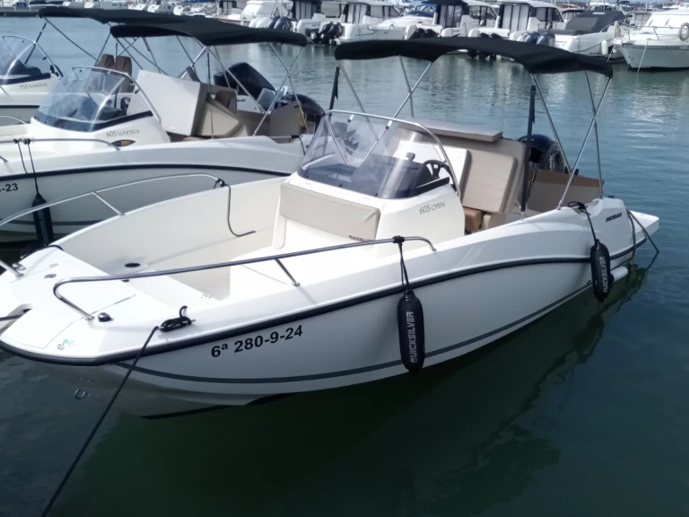 Charter a Quicksilver Activ 605 Open in Cambrils on Samboat