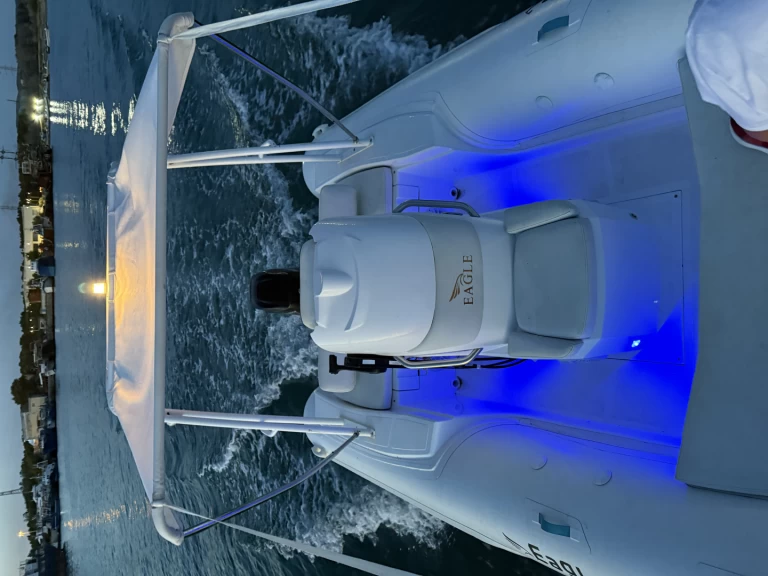 Hire a Eagle Eagle 2 Gjiri i Vlorës