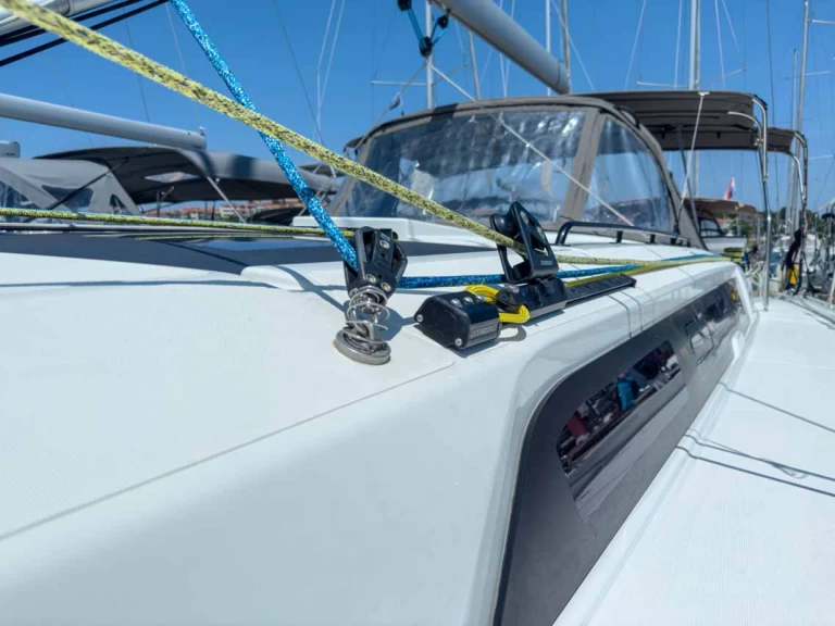 Sailboat hire in Pula - Dufour Dufour 44