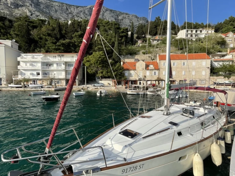 Bénéteau Oceanis 411 Celebration charter bareboat or skippered in  Omiš